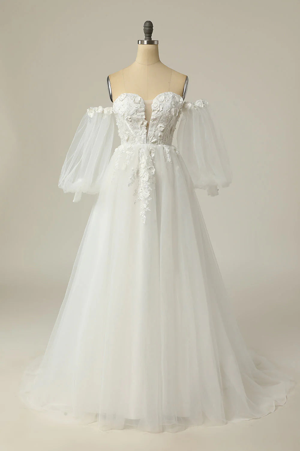 Abito da sposa avorio a maniche lunghe con spalle scoperte e linea ad A